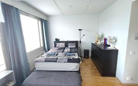 Yksiö järvinäköalalla, ilmainen parkki